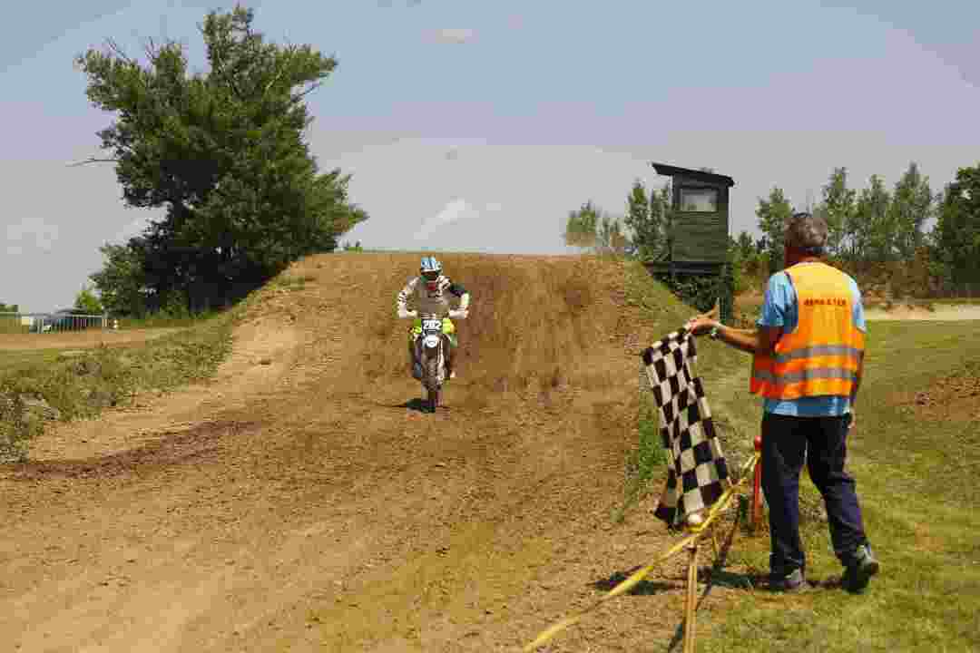 A8D9006