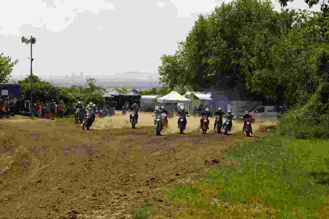 A8D9010