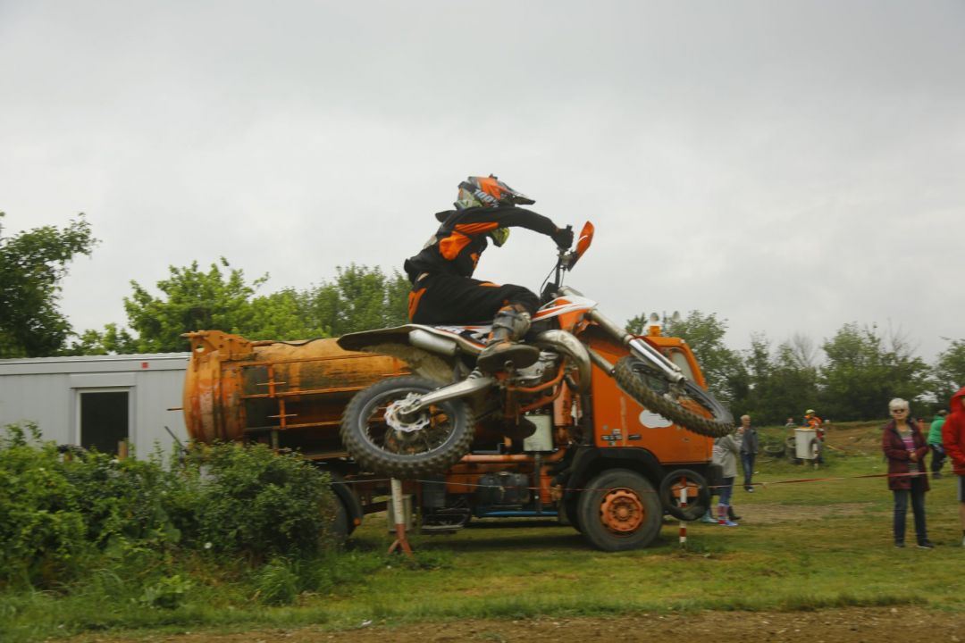 A8C5656